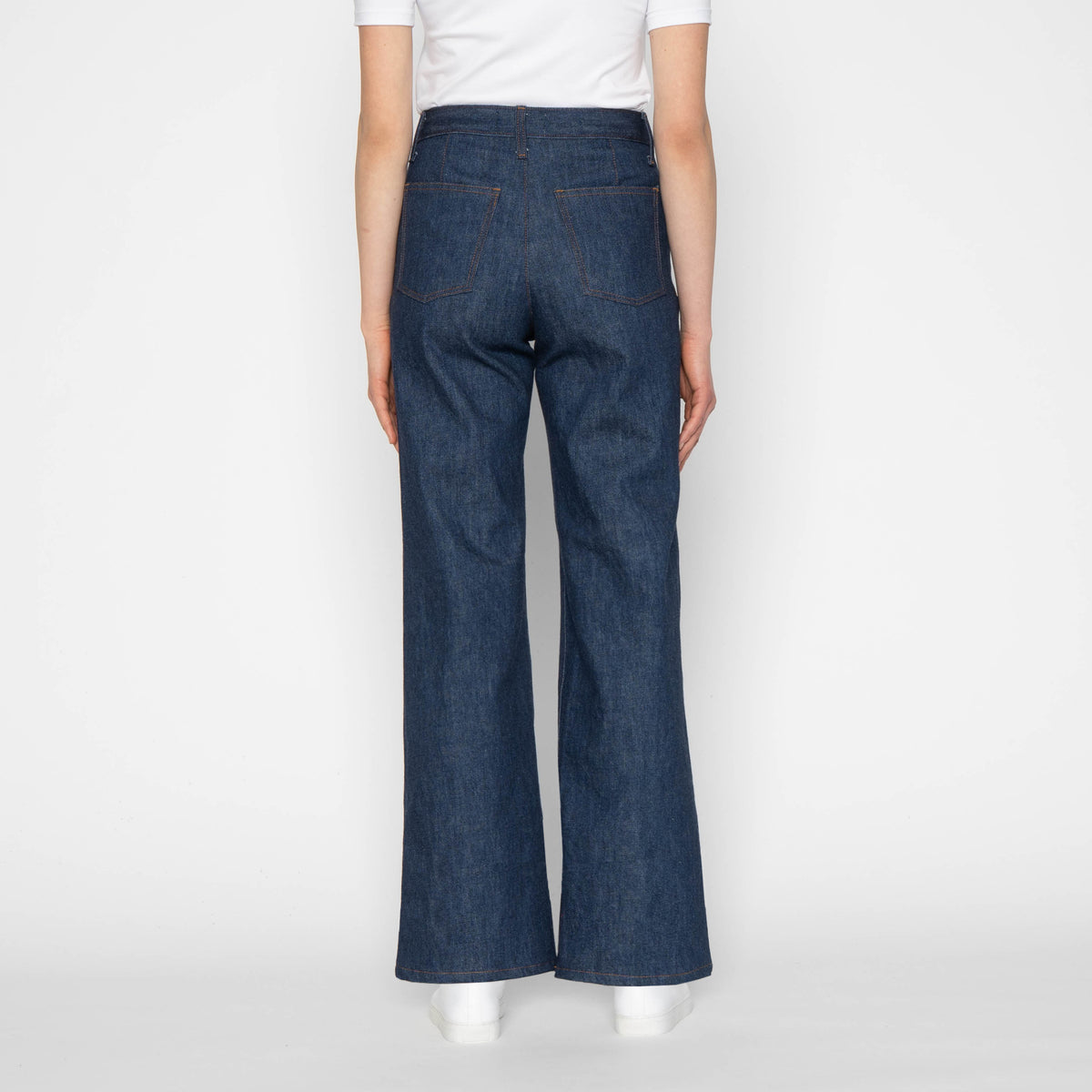 Maudie flared back fit view