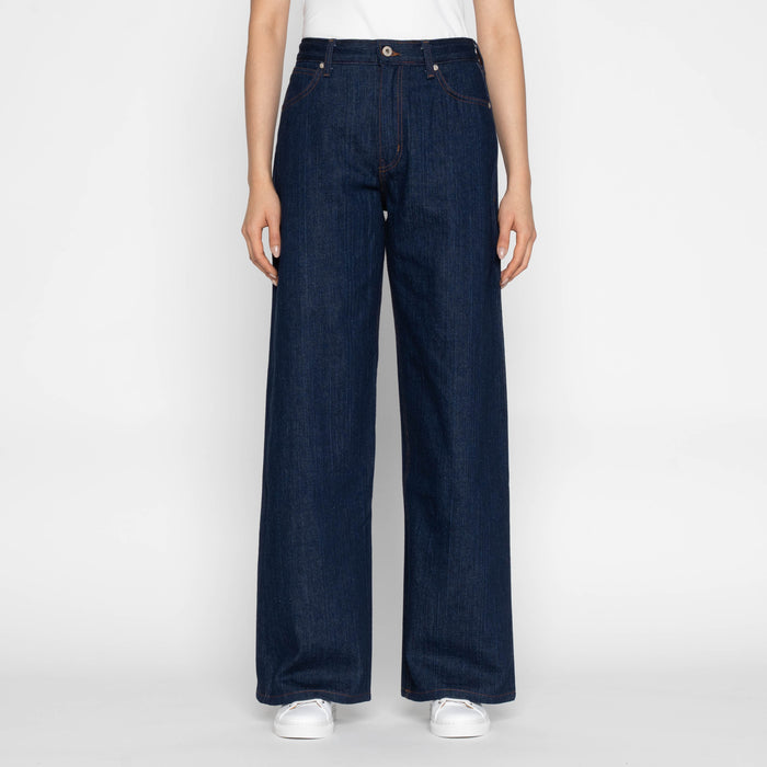Wide wild west front fit view