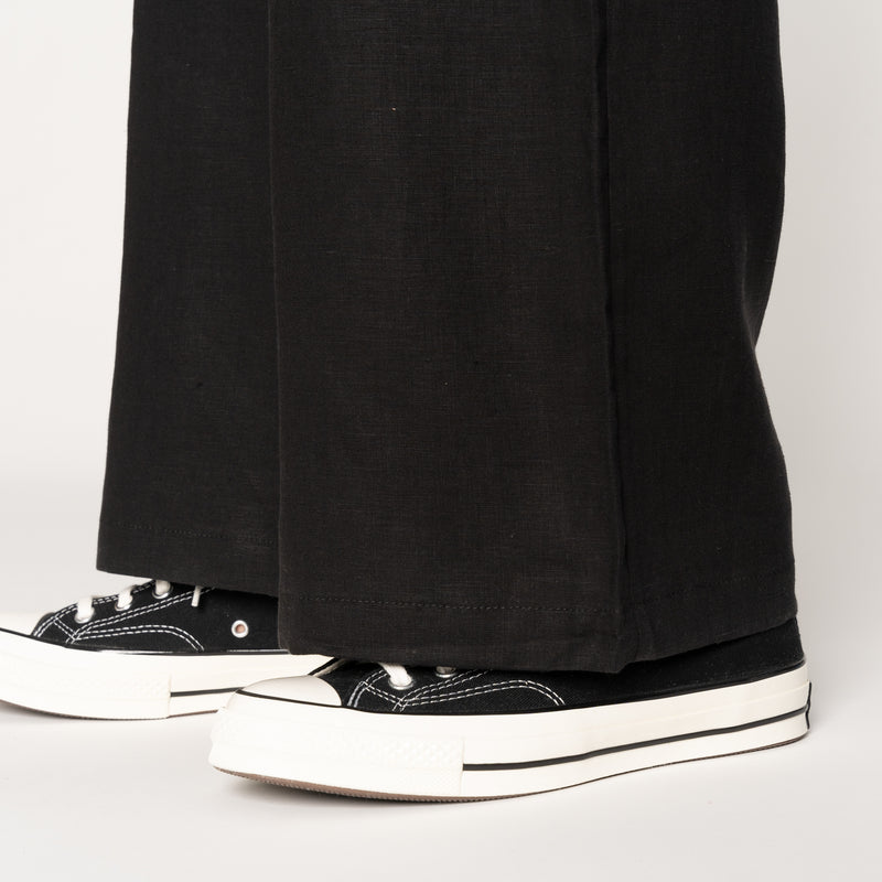 Relaxed Pleated Trouser - French Linen Fine Canvas - Black | Naked & Famous Denim