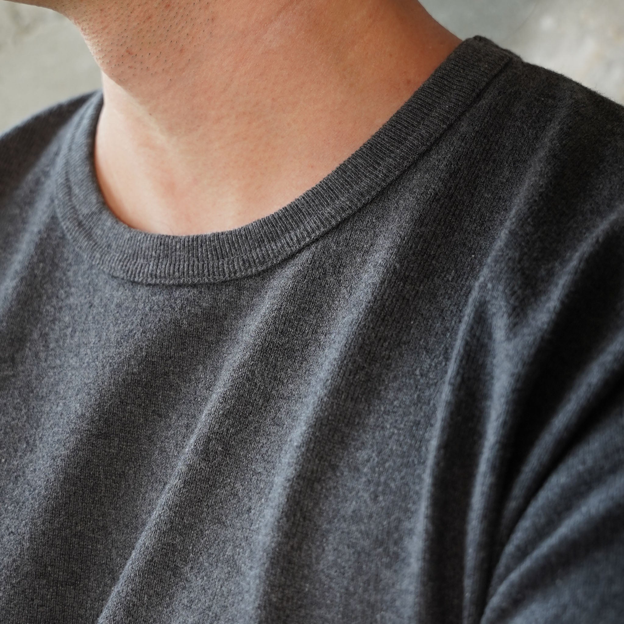 Crewneck T-shirt - Double Heavyweight - Charcoal by Wonder Looper